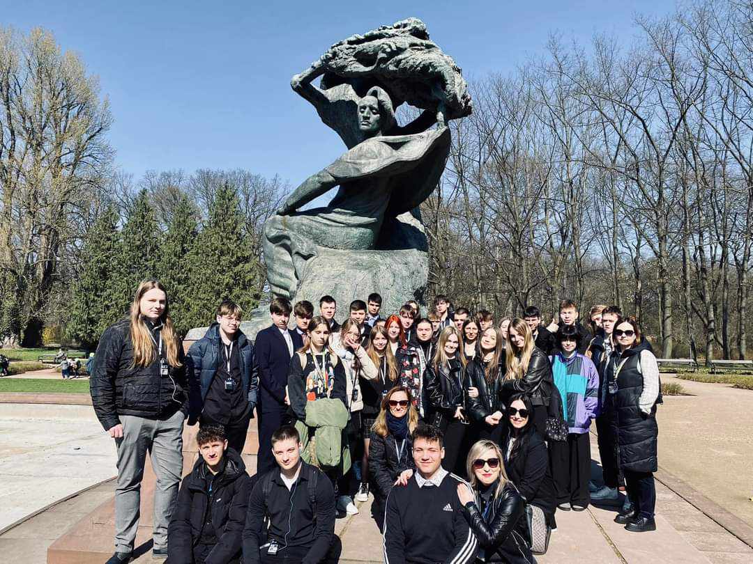 Klasa II a pod pomnikiem Chopina